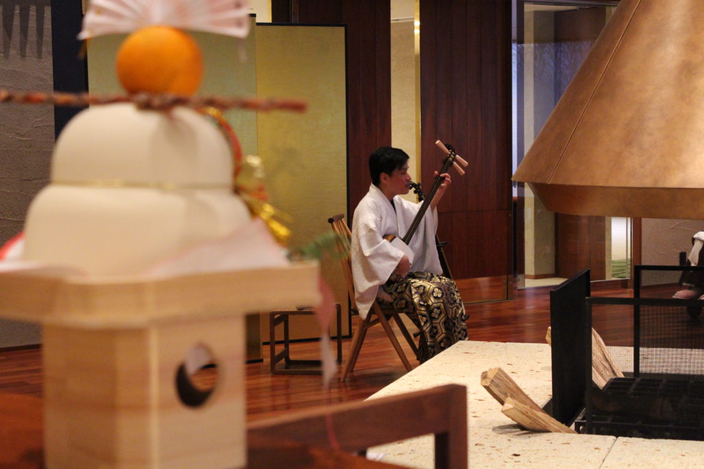 日本伝統芸・三味線と篠笛でお正月を華やかに♪ | パルムドール学園南